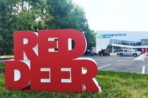 Photo of Little-Red-at-Servus Arena